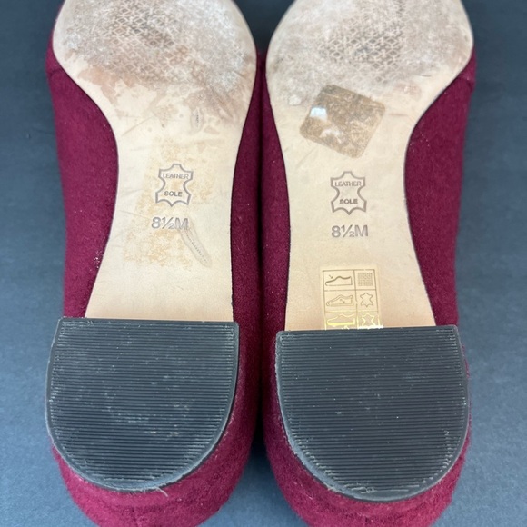 Tory Burch Red and Blue Flats - Picture 4 of 10